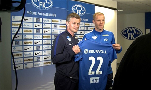 埃梅里：主场战胜阿森纳真的很开心，英超是本赛季首要目标（埃梅里：主场力克阿森纳心情大好，本赛季重心在英超）