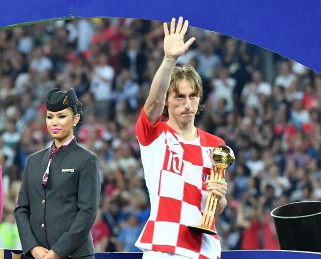 FC26足球庆典队长：金搓姆巴佩领衔，C罗、凯恩、范戴克在列（FC26足球庆典队长阵容：金搓姆巴佩领衔，C罗、凯恩、范戴克悉数在列）