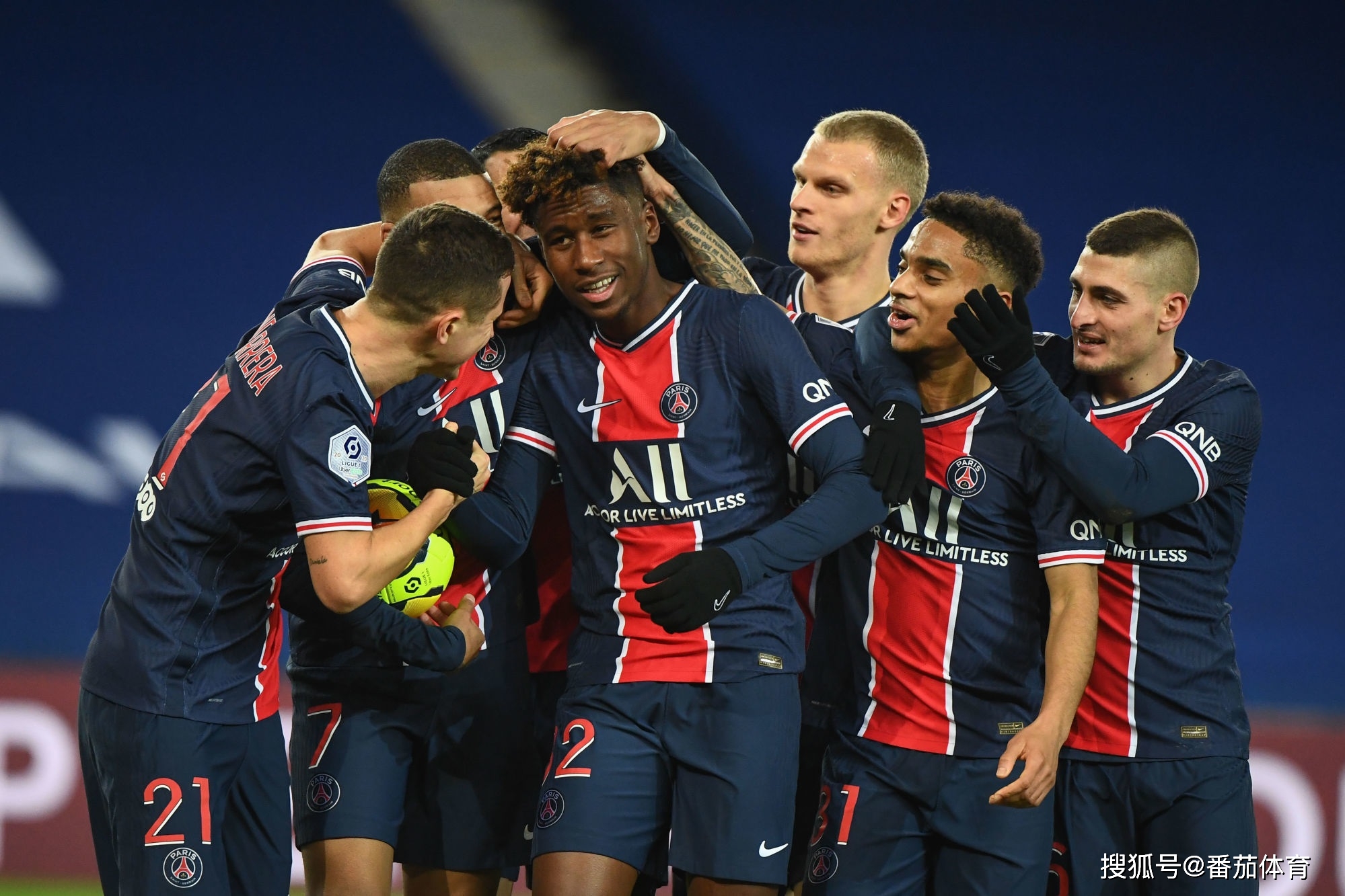 北京时间12月10日凌晨04：00，2025／26赛季欧冠联赛阶段第六轮的一场关键对决将在诺坎普球场上演。（欧冠2025／26第六轮关键战诺坎普打响，北京时间12月10日04：00开球）