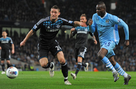 经纪人：当年尼斯管理层“绑架”了埃弗拉，想强行卖他去巴萨（经纪人称尼斯高层曾以“绑架”手段逼埃弗拉转会巴萨）