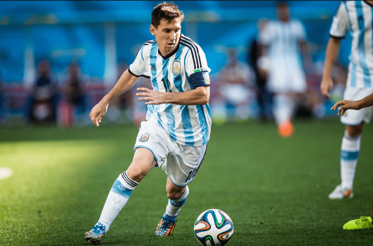 罗马诺：由于铃木彩艳受伤，帕尔马将评估自由市场上的门将（罗马诺：铃木彩艳受伤后，帕尔马将考察自由门将人选）