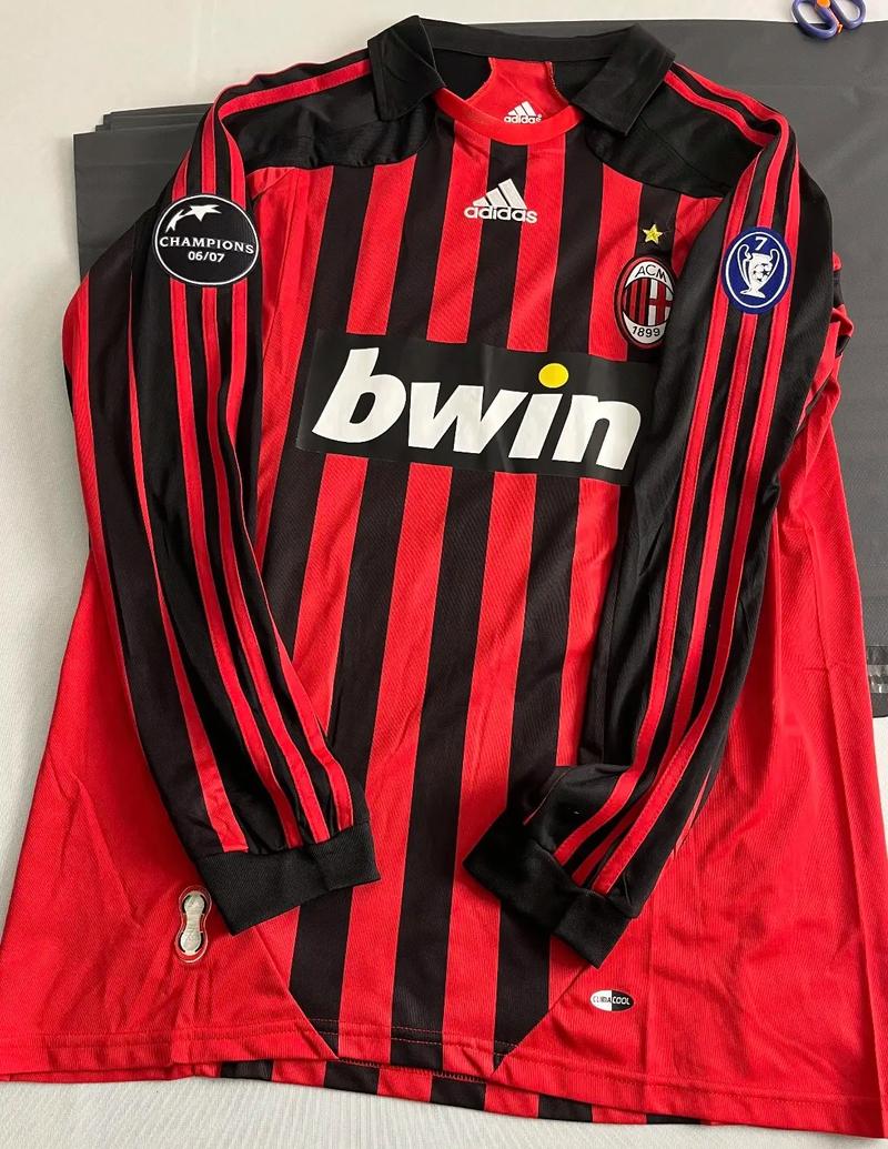 莱切2-1都灵，班达、拉萨纳-库利巴利建功（班达、拉萨纳-库利巴利先后破门，莱切2-1小胜都灵）