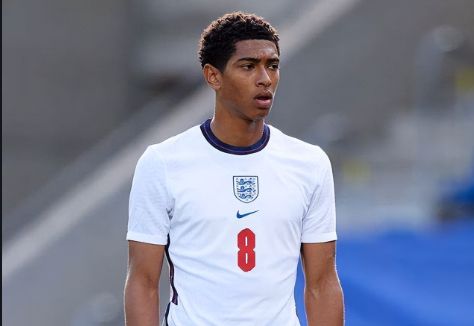 孔蒂：我们的中场只剩洛博特卡和小麦，希望不会再有人受伤（孔蒂：中场仅剩洛博特卡与小麦，盼再无伤员）