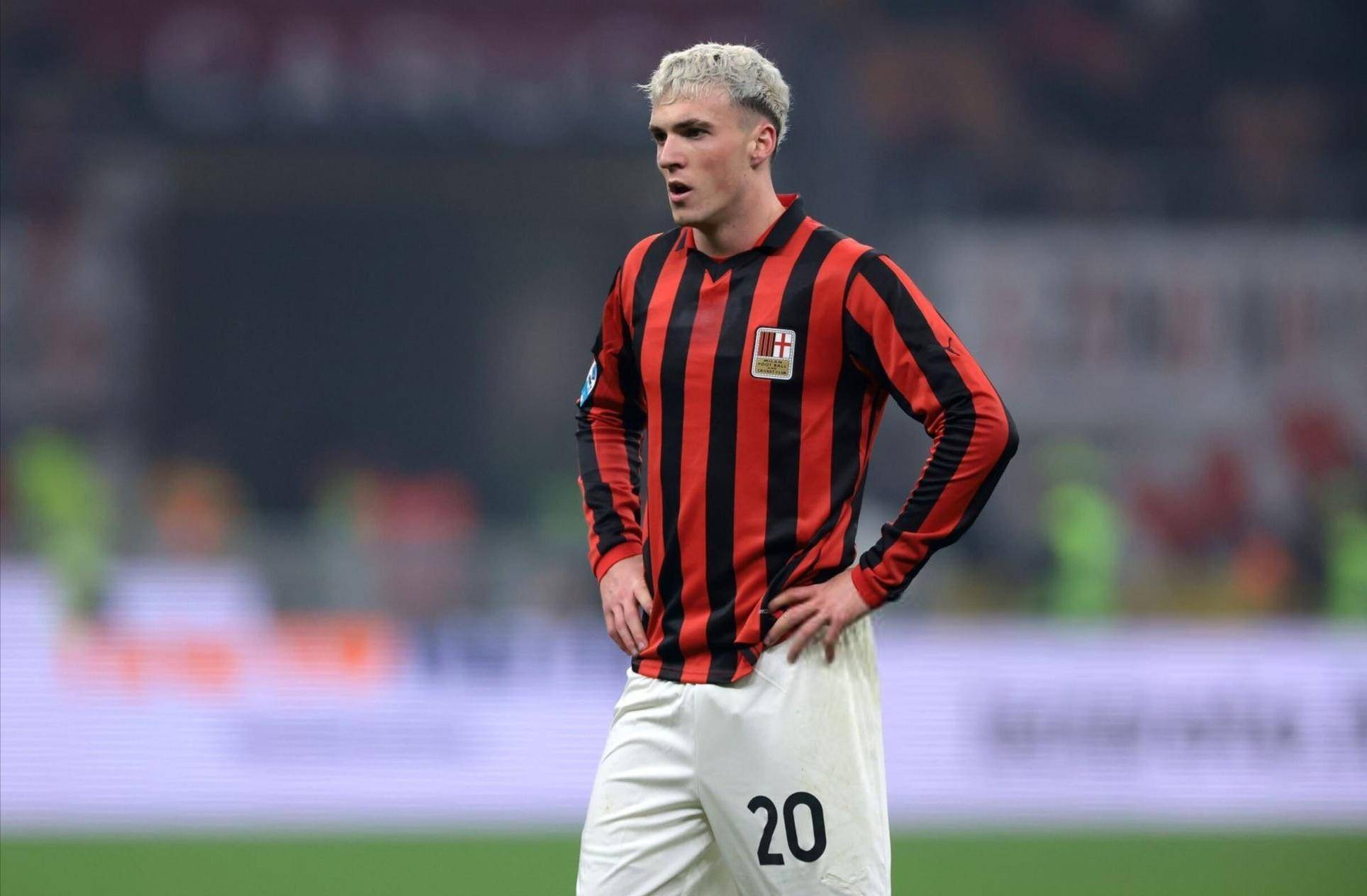 记者：雅克松不想回切尔西，但目前来说拜仁买断他可能性不大（记者透露：雅克松不愿回切尔西，拜仁买断前景暂不乐观）