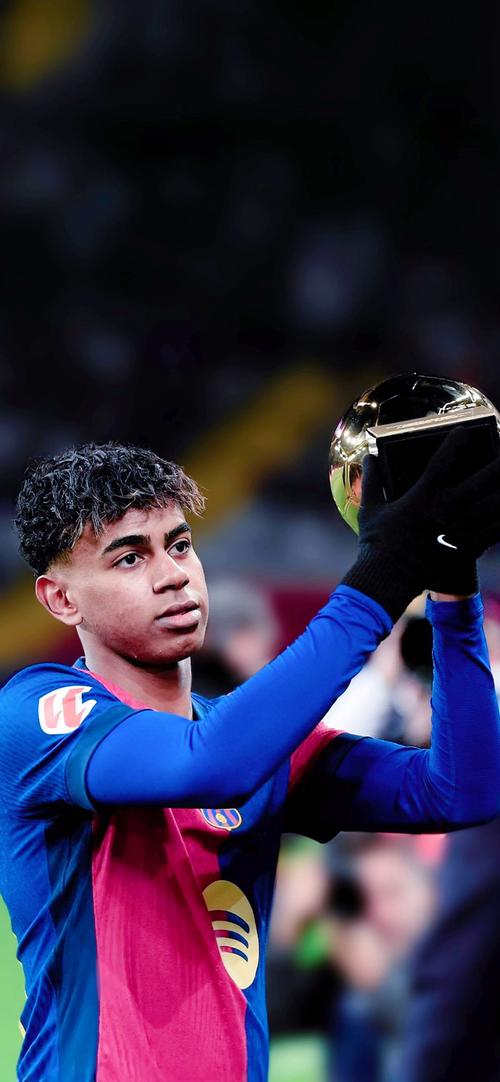 格里马尔多：上半场我们不得不追着本菲卡跑，还好最终赢了（格里马尔多：上半场被本菲卡牵着走，所幸最终取胜）