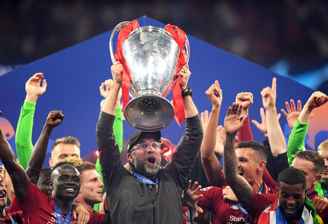 1996年的今天……维埃拉打进了他在阿森纳的首粒进球，剩下的故事就众所周知了（1996年的今天，维埃拉为阿森纳打入处子球，传奇从此开启）