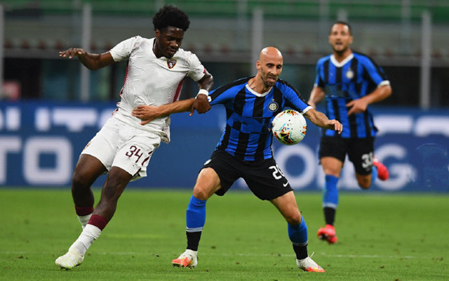 阿莫林劝曼联新帝星留队等待机会，称他是未来! 但确认明年想买人（阿莫林劝曼联新星耐心留队：你是未来，但明年仍计划引援）