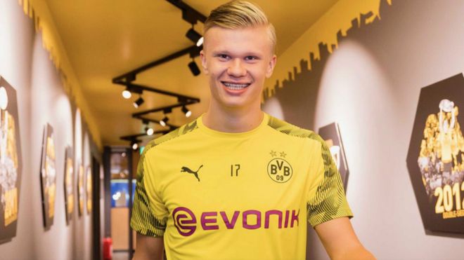 江苏女排夺得本赛季联赛冠军，获得500万冠军奖金