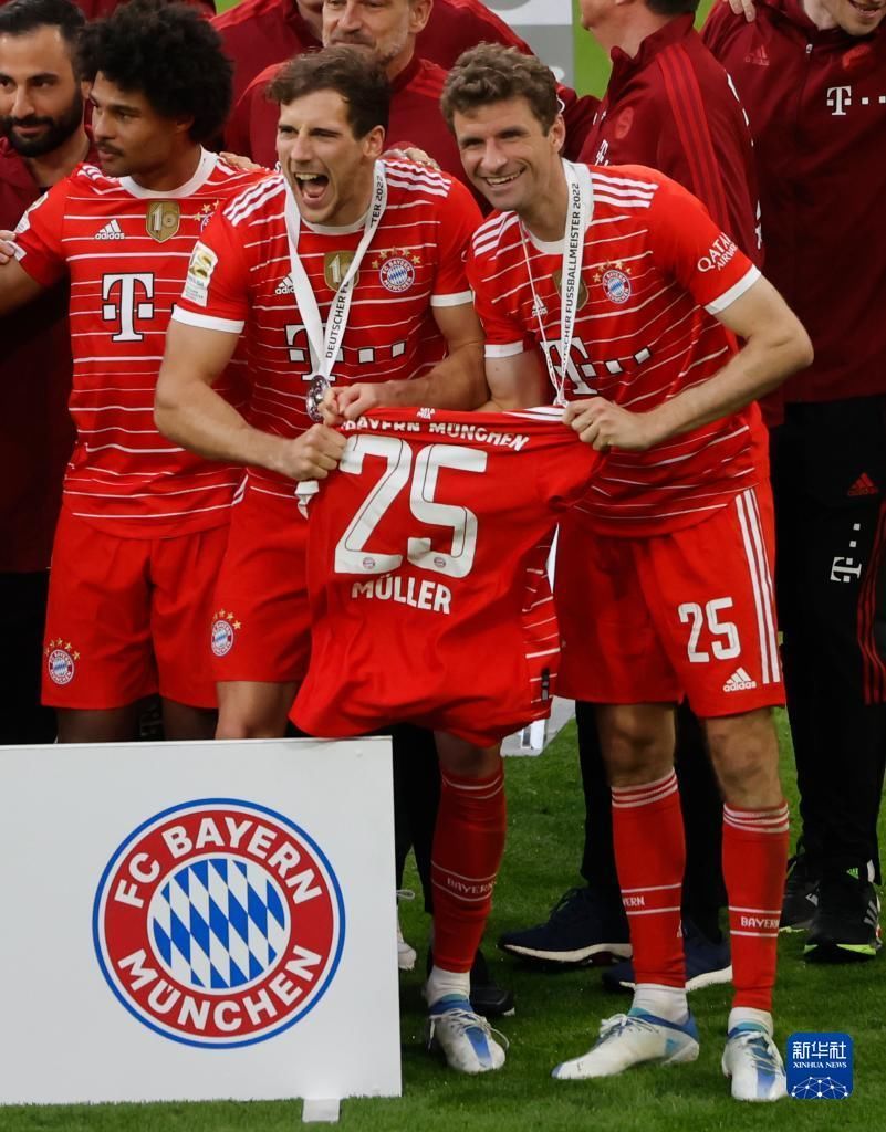 记者：马赛队长巴列尔迪想代表阿根廷踢世界杯，不考虑去沙特（记者称马赛队长巴列尔迪渴望为阿根廷征战世界杯，暂不考虑前往沙特）