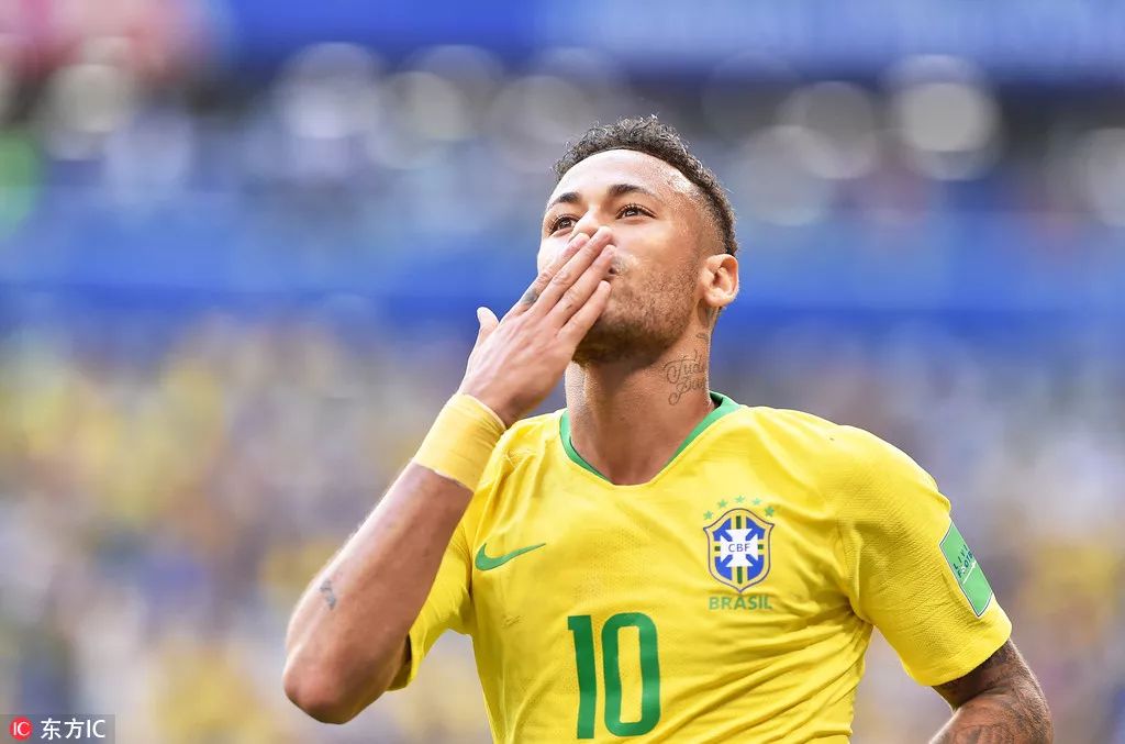 晚邮报：国米关注迈尼昂合同情况，考虑在明年夏天将其引进（晚邮报：国际米兰关注迈尼昂合同动向，明夏或尝试签下他）