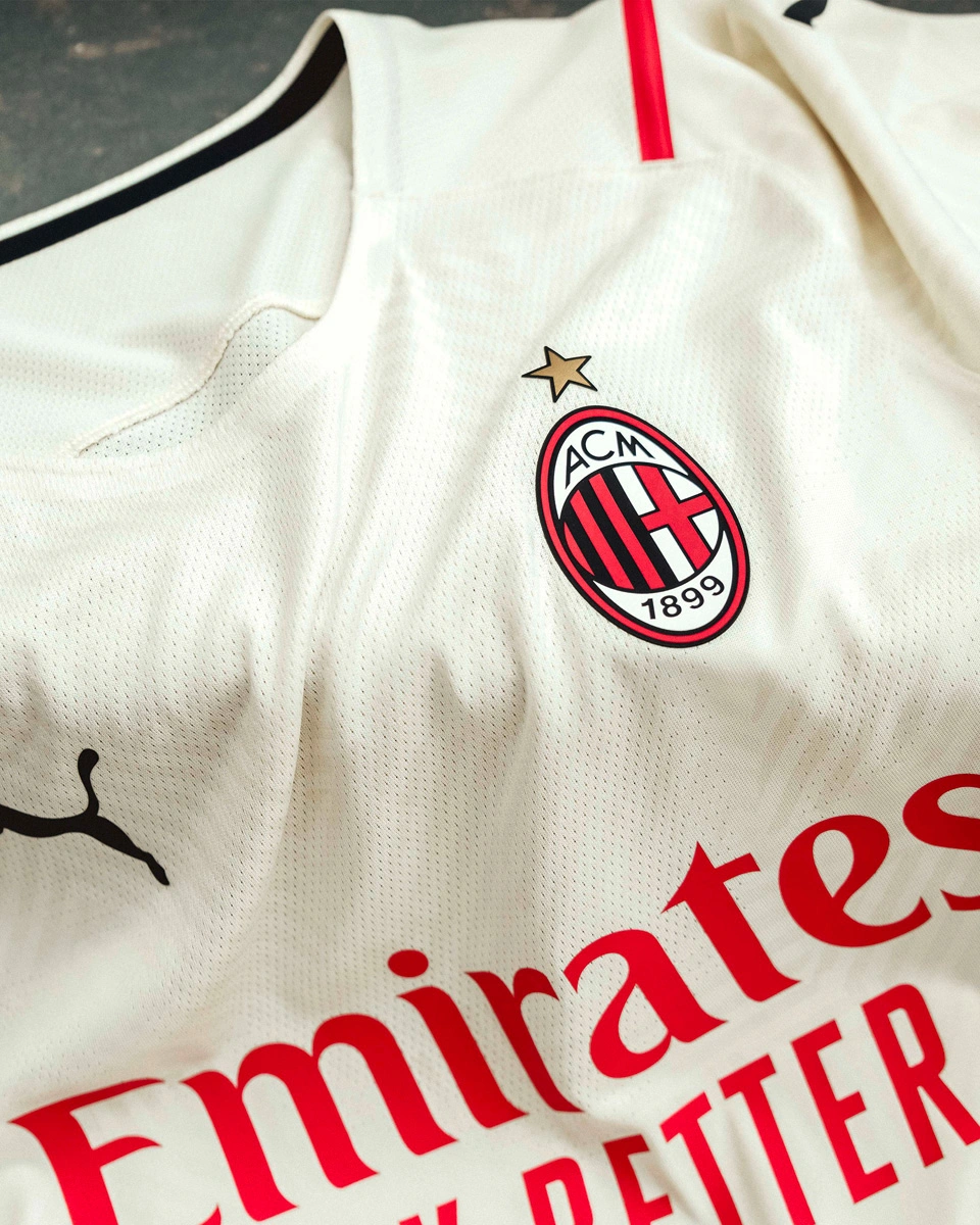 斯基拉：比萨想租借国米的卡尔博尼和罗马的皮西利（斯基拉：比萨有意从国米和罗马分别租来卡尔博尼与皮西利）